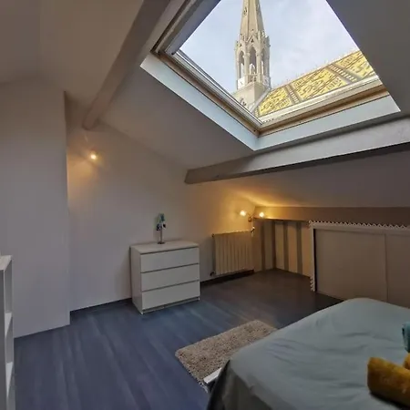 Boulevard De Geneve Apartment